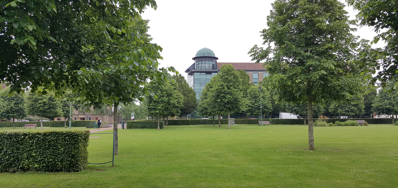 Nexus Building on Broadway Gardens